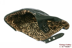 Vliegeniersmuts donker groen leer 54-56 (S/M)