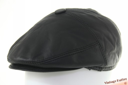 Panelenpet zwart leer(look) met oorwarmer 59