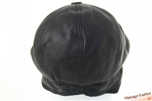 Panelenpet zwart leer(look) met oorwarmer 59