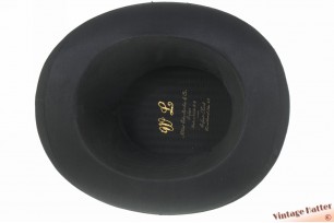 © VintageHatter.com | tc-9017-56-1 Vouwbare hoge opera klakhoed Albert Eckenbrecker and Co. zwart zijde 56,5 Vouwbare hoge opera klakhoed Albert Eckenbrecker and Co. zwart zijde 56,5