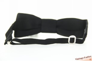 Vintage bowtie black ruffled