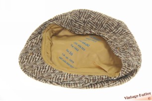 Cap with snapbutton Tonak brown white wool 56