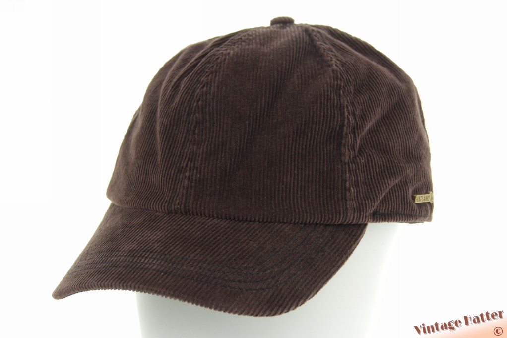 Outdoor pet Hatland Sandd bruin ribfluweel met oorwarmer L/XL 58-61 [nieuw]