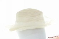 Dames trouwhoed ivoorwit toyo-achtig polyester met omhoogstaande voile 56