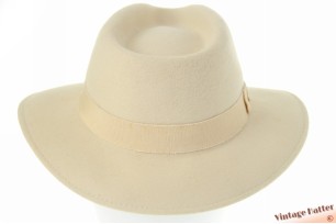 © VintageHatter.com | d-1014-55-2 Dameshoed Wodianka crèmewit vilt 54,5 - 55 (XS-S) Dameshoed Wodianka crèmewit vilt 54,5 - 55 (XS-S)