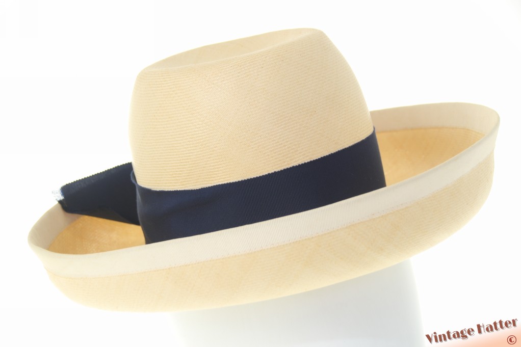 Ladies hat ivory white sinamay sisal with dark blue band 54 (XS)