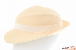 Dameshoed LaMouche licht beige vilt 55 (S)