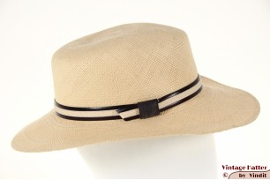 © VintageHatter.com | d-1015-56-15 Originele dames Panamahoed geelbeige stro 56,5 Originele dames Panamahoed geelbeige stro 56,5