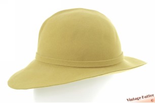 © VintageHatter.com | d-1027-55-2 Ladies hat with single rib soft green felt 55,5 (S) Ladies hat with single rib soft green felt 55,5 (S)