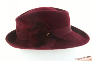 © VintageHatter.com | d-3005-54-8 Ladies hat burgundy red fur felt with feathers 54 (XS) Ladies hat burgundy red fur felt with feathers 54 (XS)