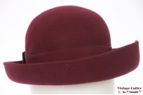 Dameshoed bordeaux rood 55 (S)