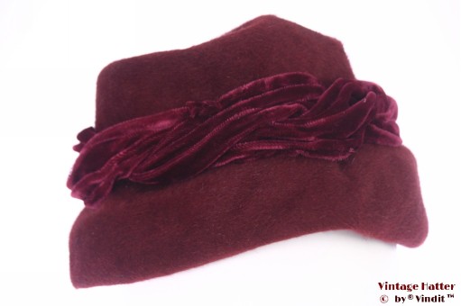© VintageHatter.com | d-3005-55-15 Dameshoed Rossi bordeaux rood haarvilt 55 (S) Dameshoed Rossi bordeaux rood haarvilt 55 (S)
