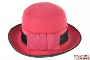 Ladies hat soft magenta felt with black 54 (XS)