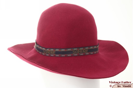 Ladies hat Sondre burgundy red woolfelt 56