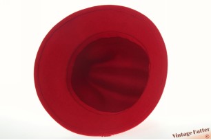 Dames gleufhoed recent model rood vilt met X in studs 55,5 - 56