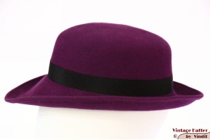 © VintageHatter.com | d-4007-54-7 Dameshoed paars vilt 54,5 (XS) Dameshoed paars vilt 54,5 (XS)