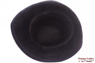 Dameshoed donker blauw velour 56