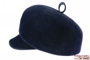 © VintageHatter.com | d-5004-56-20 Ladies cap-type hat dark blue velour 56 Ladies cap-type hat dark blue velour 56