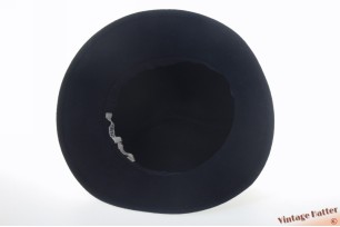 Dameshoed Crisca donker blauw vilt met golf 56,5