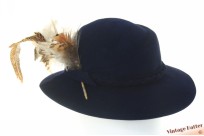 Dameshoed Ischler Hut donker blauw geborsteld vilt met lange veren 54 (XS)