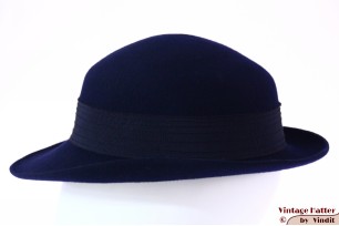 © VintageHatter.com | d-5011-56-16 Ladies hat dark blue felt 56 Ladies hat dark blue felt 56