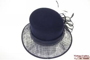 Ladies hat Favorite dark navy sinamay, felt and feathers 57 [new]