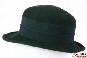 © VintageHatter.com | d-6009-55-5 Dameshoed Marianne Willer groen vilt 55 (S) Dameshoed Marianne Willer groen vilt 55 (S)
