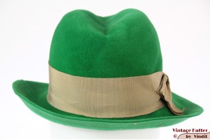 © VintageHatter.com | d-6029-55-1 Ladies fedora bright green velour 55 (S) Ladies fedora bright green velour 55 (S)