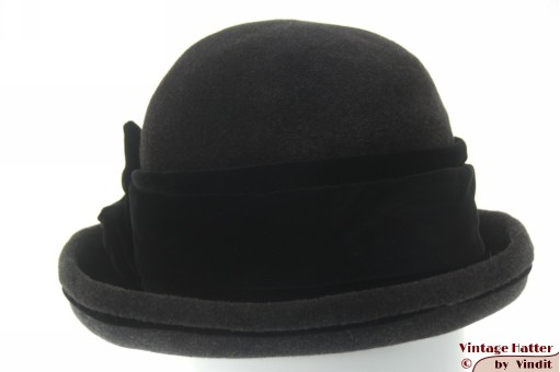 © VintageHatter.com | d-7021-58-3 Ladies hat Josefa Niemann dark grey wool 58 Ladies hat Josefa Niemann dark grey wool 58