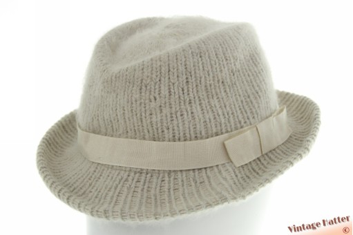 Dameshoed licht grijs angora wol mix 56-57 Dameshoed licht grijs angora wol mix 56-57