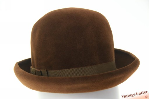 © VintageHatter.com | d-8008-56-5 Dameshoed Linden bruin velour 56 Dameshoed Linden bruin velour 56