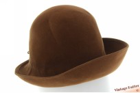 Ladies hat brown velvet with four folds, adjustable size 56