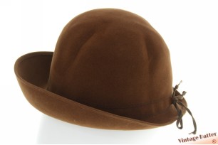 Ladies hat brown velvet with four folds, adjustable size 56