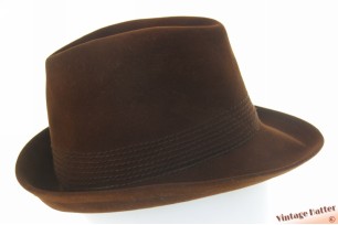 © VintageHatter.com | d-8016-57-4 Dameshoed Mayser bruin geborsteld vilt 57 Dameshoed Mayser bruin geborsteld vilt 57