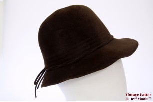 Dameshoed donker bruin velour 56