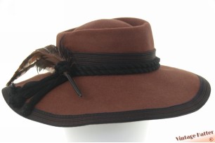 Wide ladies hat brown felt with feathers 55 (S)