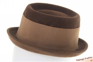 Ladies hat high brown velour with high band 55 (S)