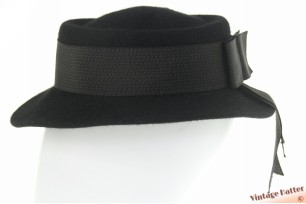 Dameshoed Wegener zwart haarvilt met lint 55 (S)