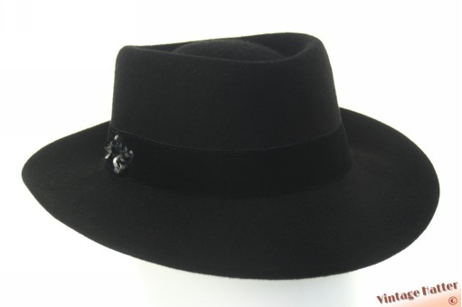 © VintageHatter.com | d-9004-56-24 Ladies hat Boutique Creations Internationales black woolfelt 56 Ladies hat Boutique Creations Internationales black woolfelt 56