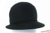 Dameshoed Inspired by Veritas zwart wolvilt 57