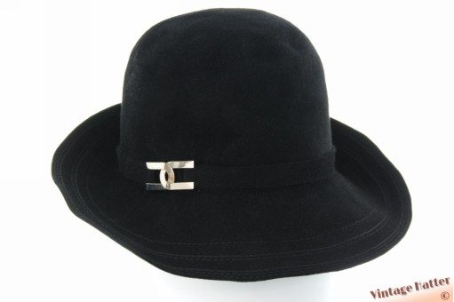 Dameshoed zwart fluweel 53-54 (XXS) Dameshoed zwart fluweel 53-54 (XXS)