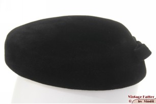 Dames pillbox hoed zwart velour 55 (S)