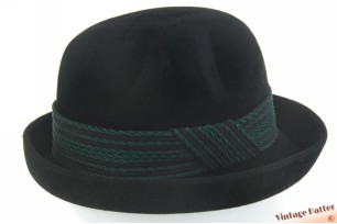 © VintageHatter.com | d-9005-55-41 Ladies hat black velour with two styled dents 55 (S) Ladies hat black velour with two styled dents 55 (S)