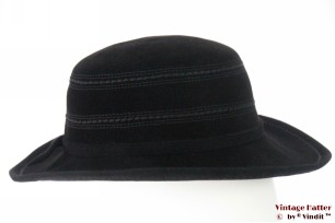 Ladies hat Mayser black velvet 56
