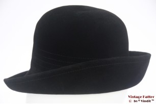 © VintageHatter.com | d-9005-56-24 Ladies hat Heimann black velour 55-56 Ladies hat Heimann black velour 55-56