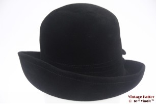 © VintageHatter.com | d-9005-56-24 Ladies hat Heimann black velour 55-56 Ladies hat Heimann black velour 55-56