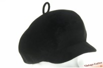 Petvormige dameshoed zwart velour met ring bovenop 56
