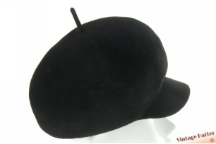 © VintageHatter.com | d-9005-56-43 Petvormige dameshoed zwart velour met ring bovenop 56 Petvormige dameshoed zwart velour met ring bovenop 56