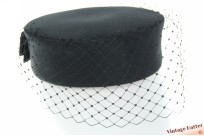 Ladies cocktail pillbox hat black silk-look with veil 56-57 [new]