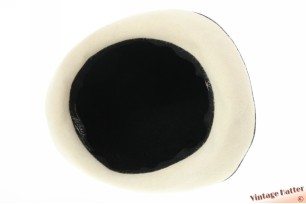 Ladies hat Mode-salon M. Esch black velour and white felt 53,5 (XXS)